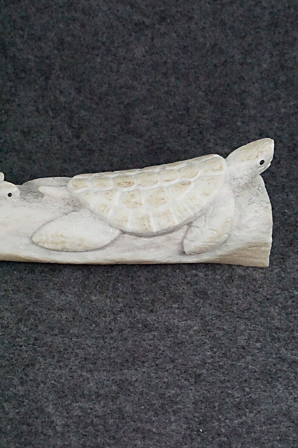 Turtles Zuni Fetish Carving - Maxx Laate