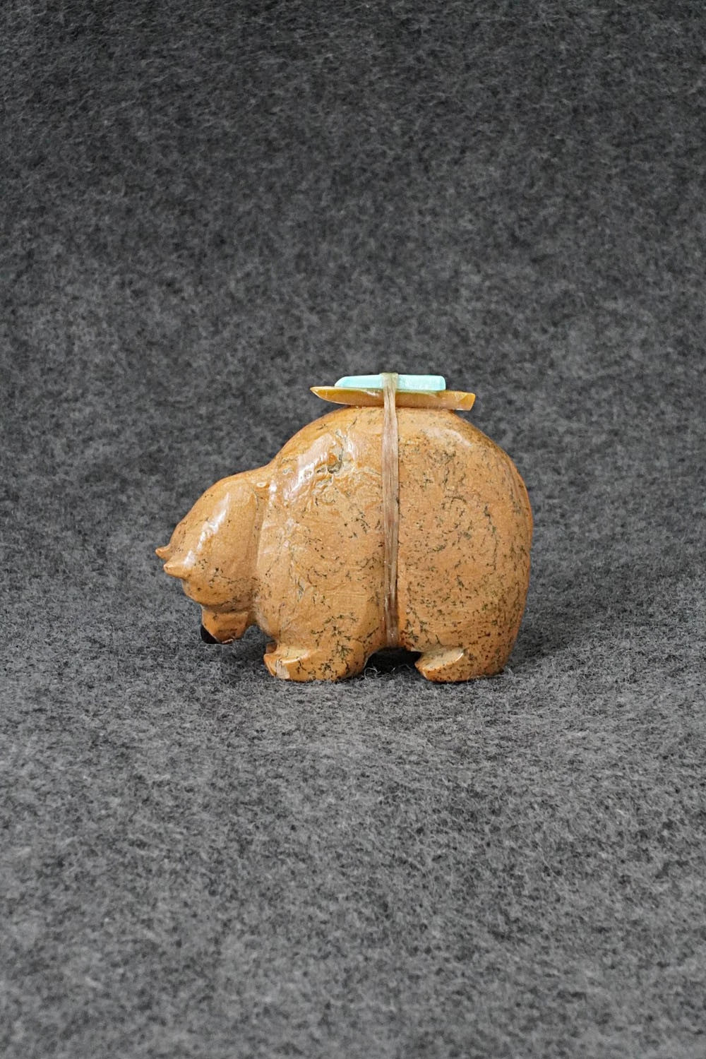 Bear Zuni Fetish Carving - Freddie Leekya