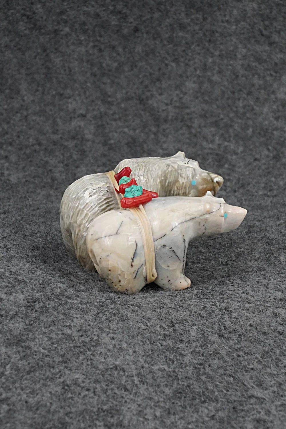 Bear Zuni Fetish Carving - Farlan & Paulette Quam