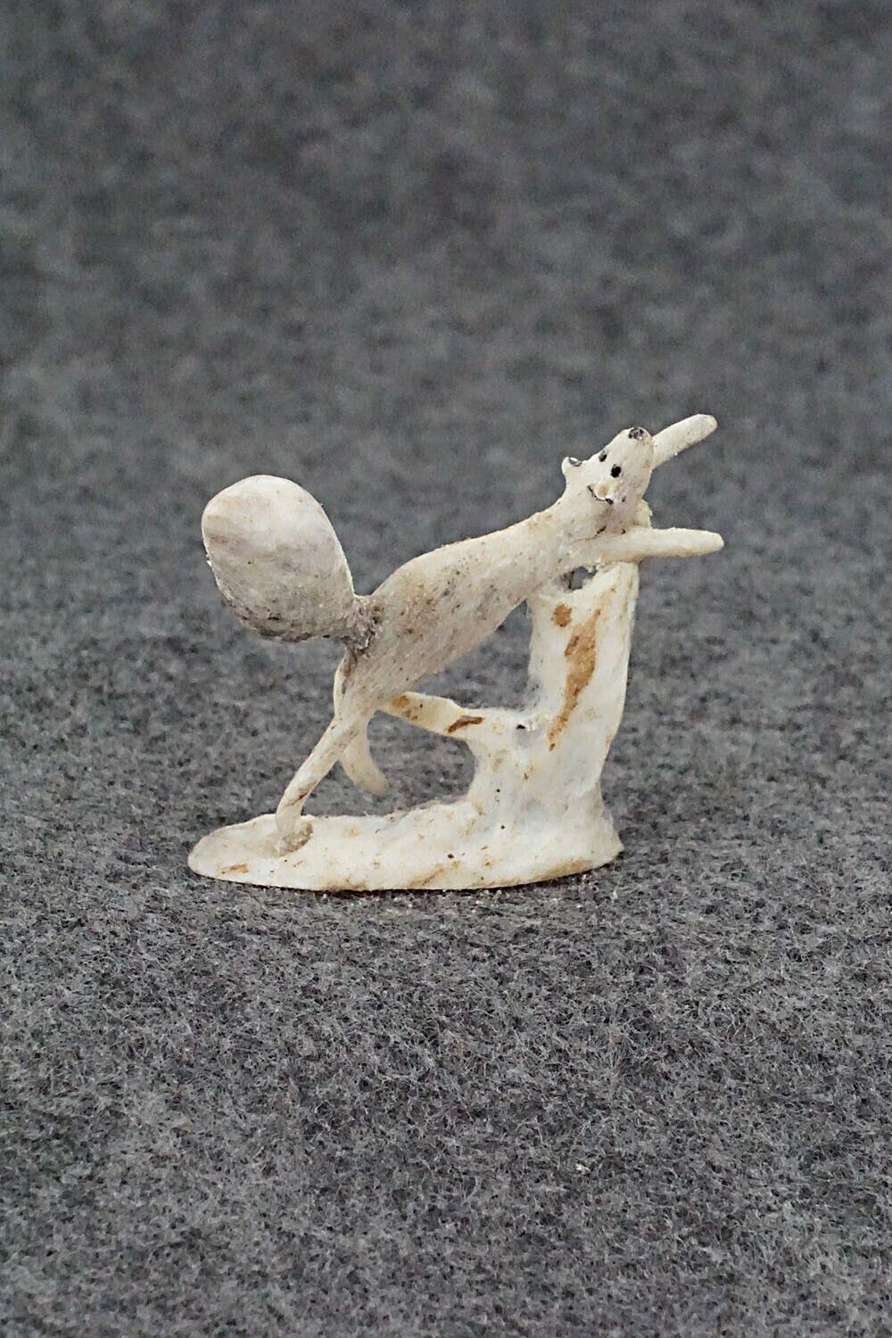 Fox Zuni Fetish Carving - Ruben Najera