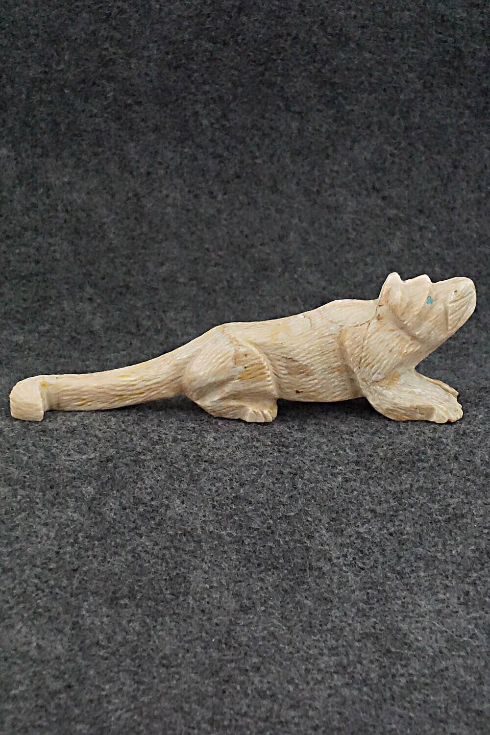 Mountain Lion Zuni Fetish Carving - Tony Mackel