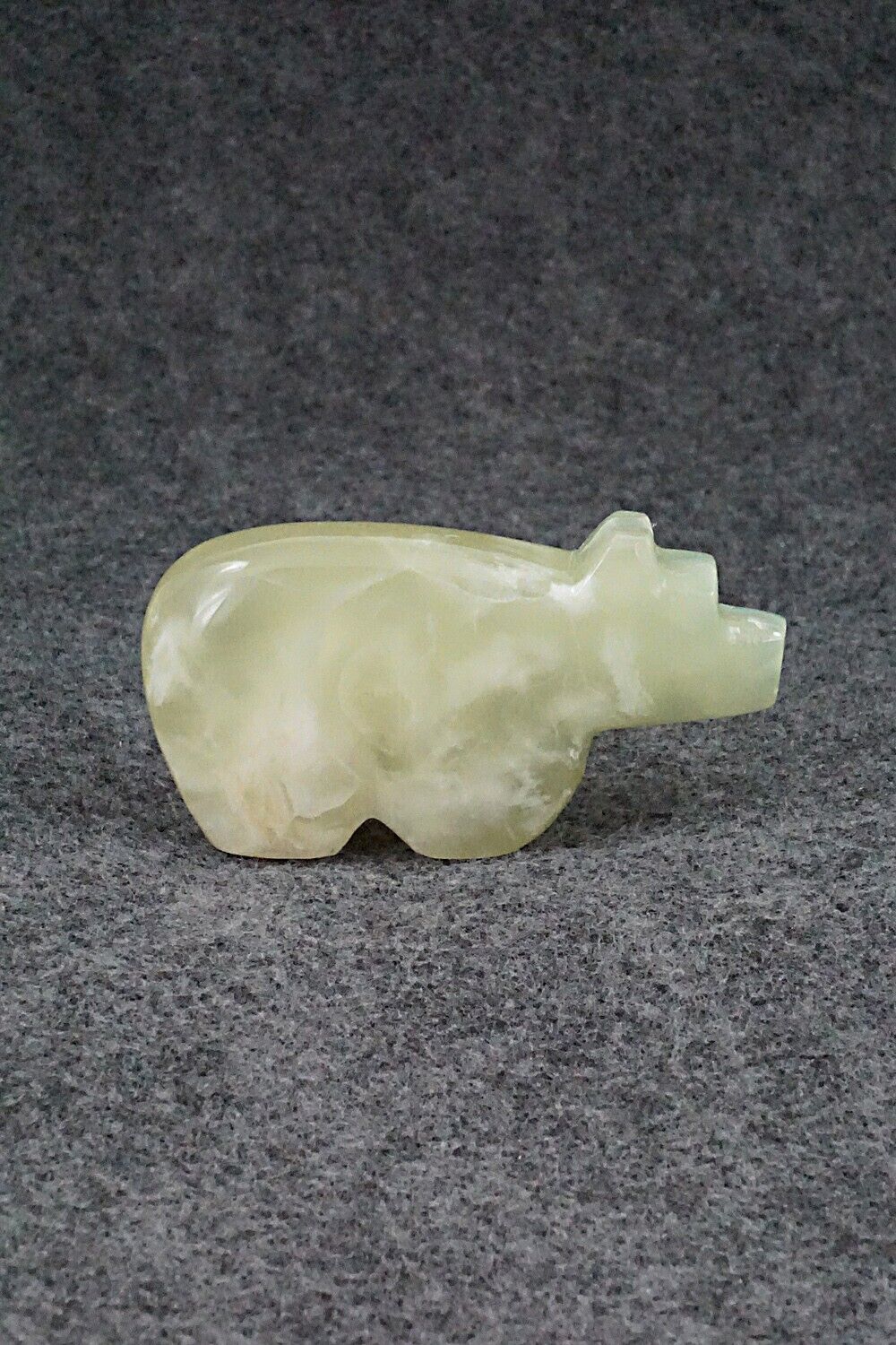 Bear Zuni Fetish Carving - Bernard Laiwakete