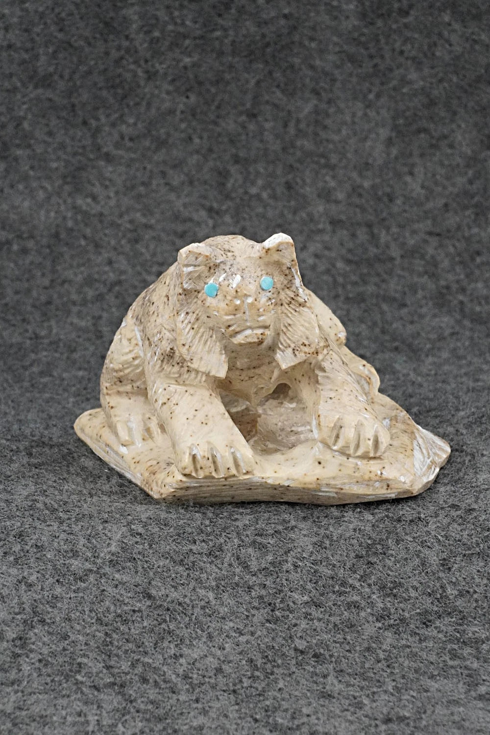 Bobcat Zuni Fetish Carving - Derrick Kammasee