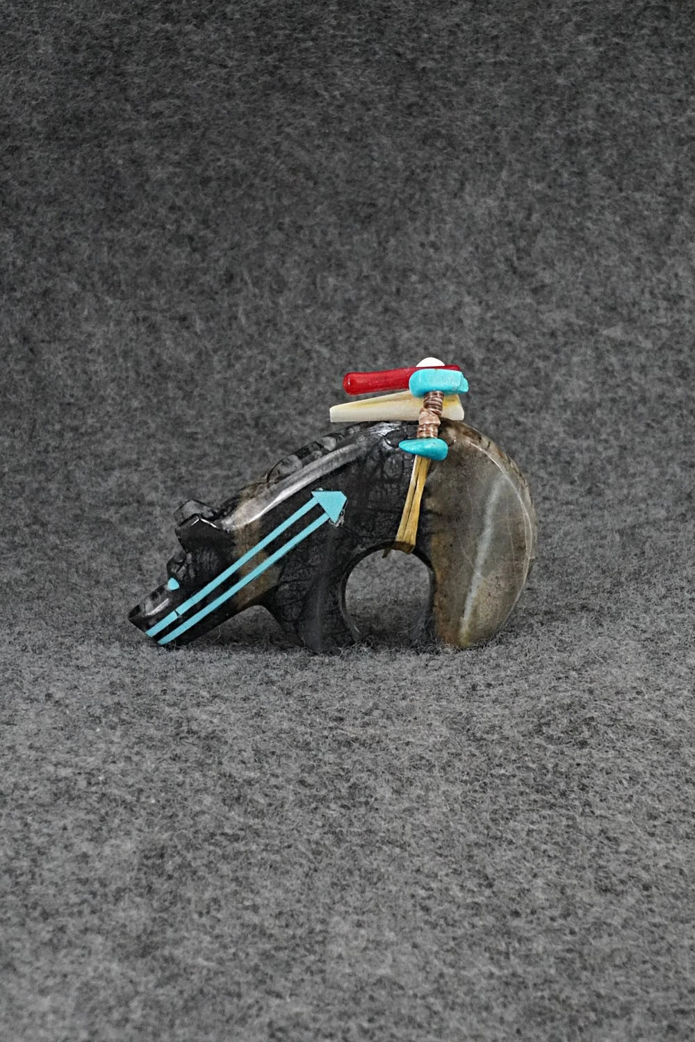 Bear Zuni Fetish Carving - Rodney Laiwakete