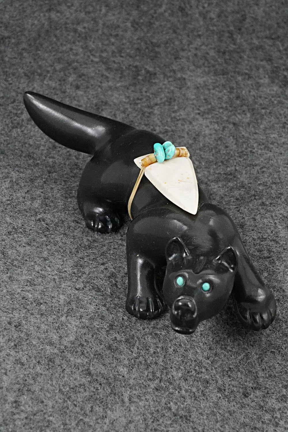 Wolf Zuni Fetish Carving - Albert Eustace