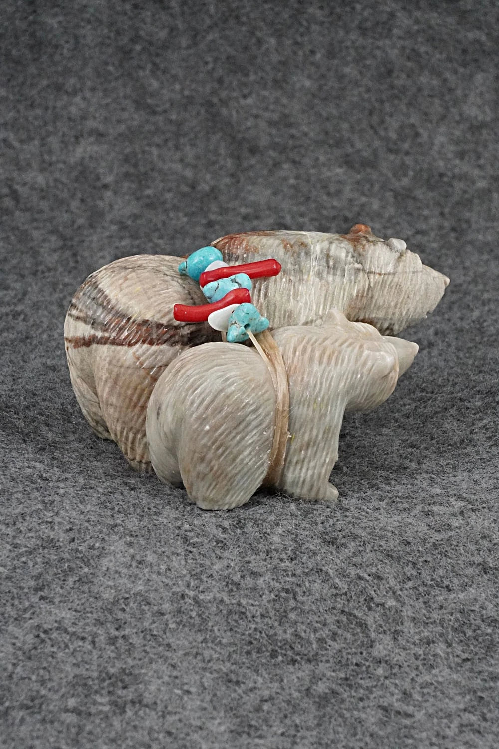 Bear Zuni Fetish Carving - Farlan & Paulette Quam