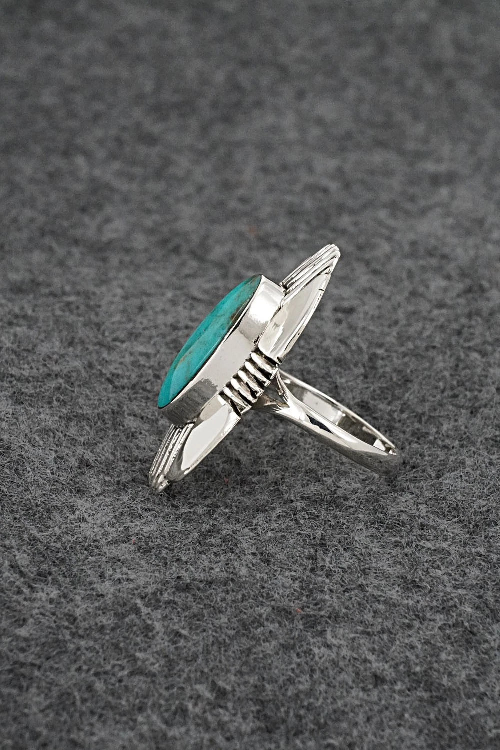 Turquoise & Sterling Silver Ring - Mike Smith - Size 7