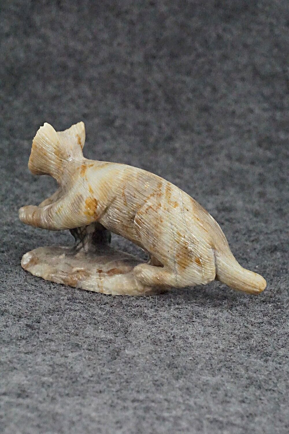 Bobcats Zuni Fetish Carving - Colin Weeka