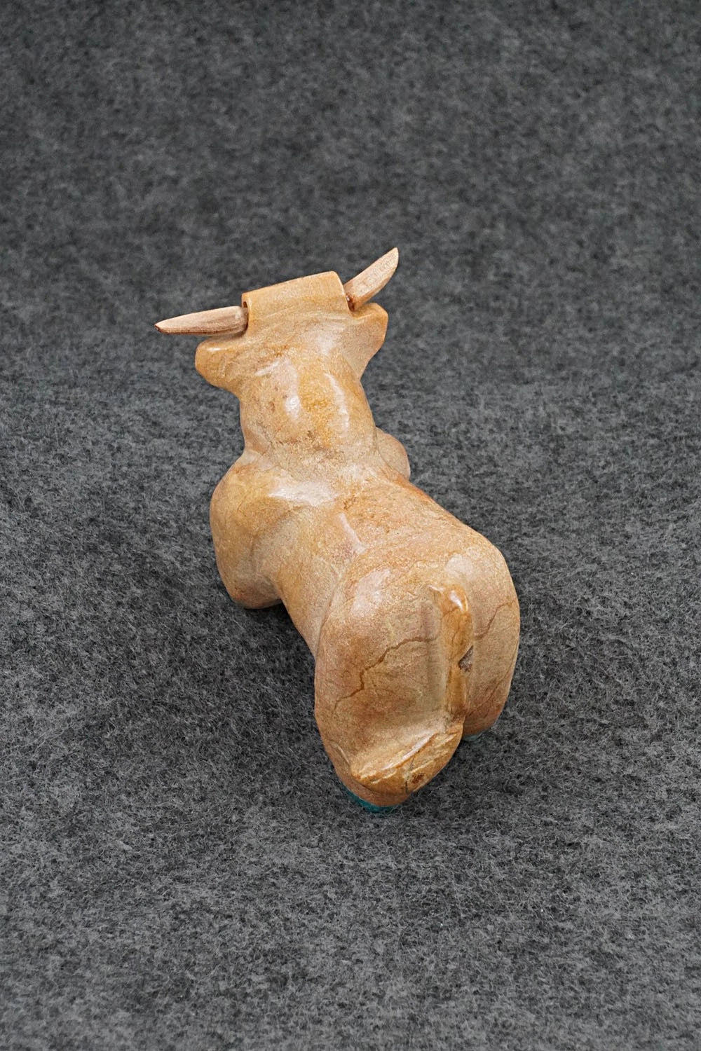 Bull Zuni Fetish Carving - Freddie Leekya