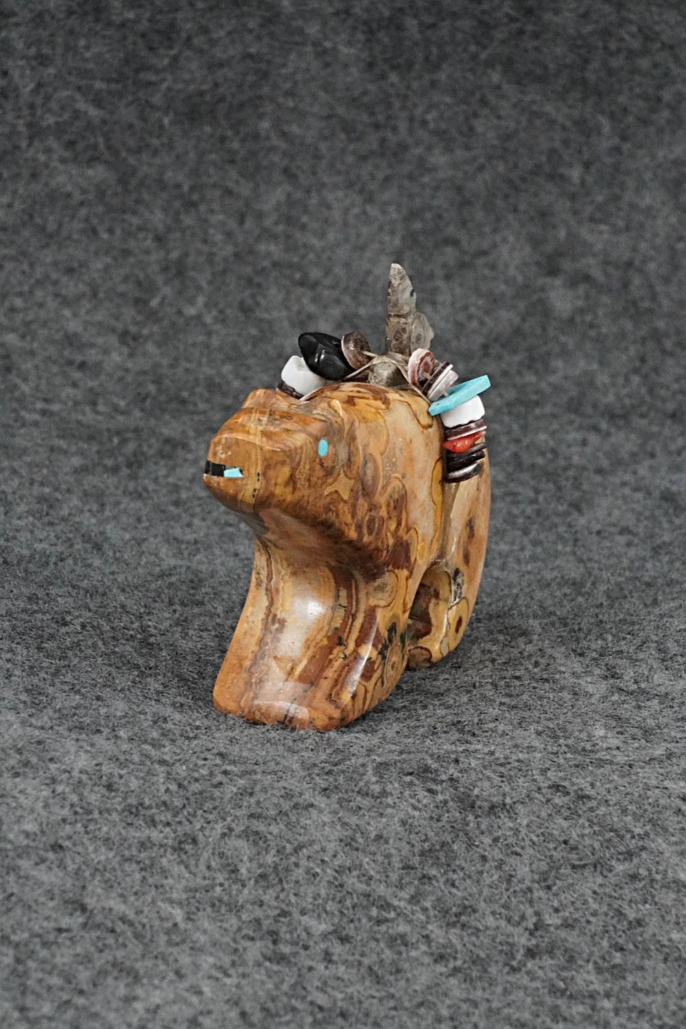 Bear Zuni Fetish Carving - Fernando Laiwakete