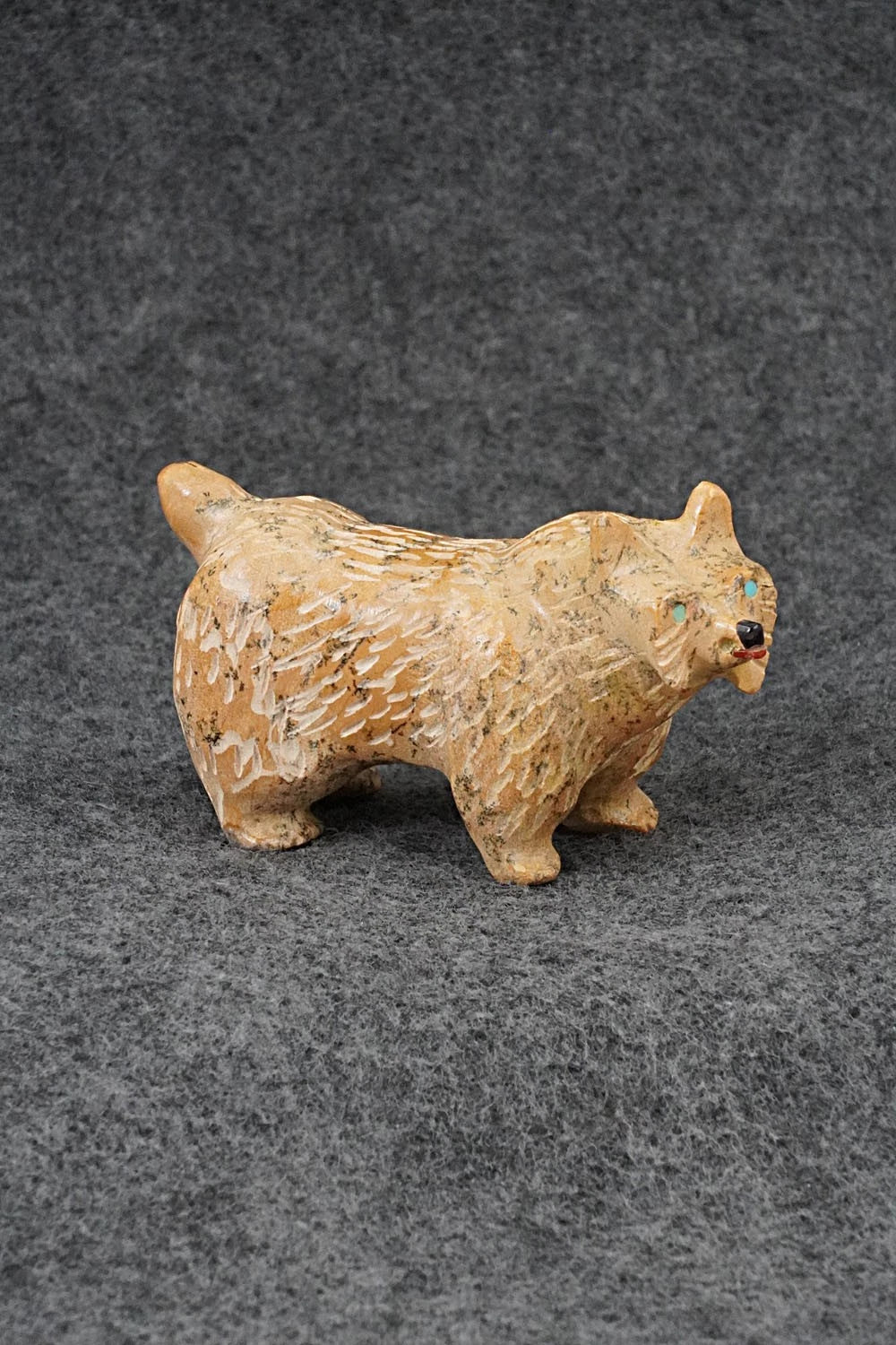 Bobcat Zuni Fetish Carving - Freddie Leekya