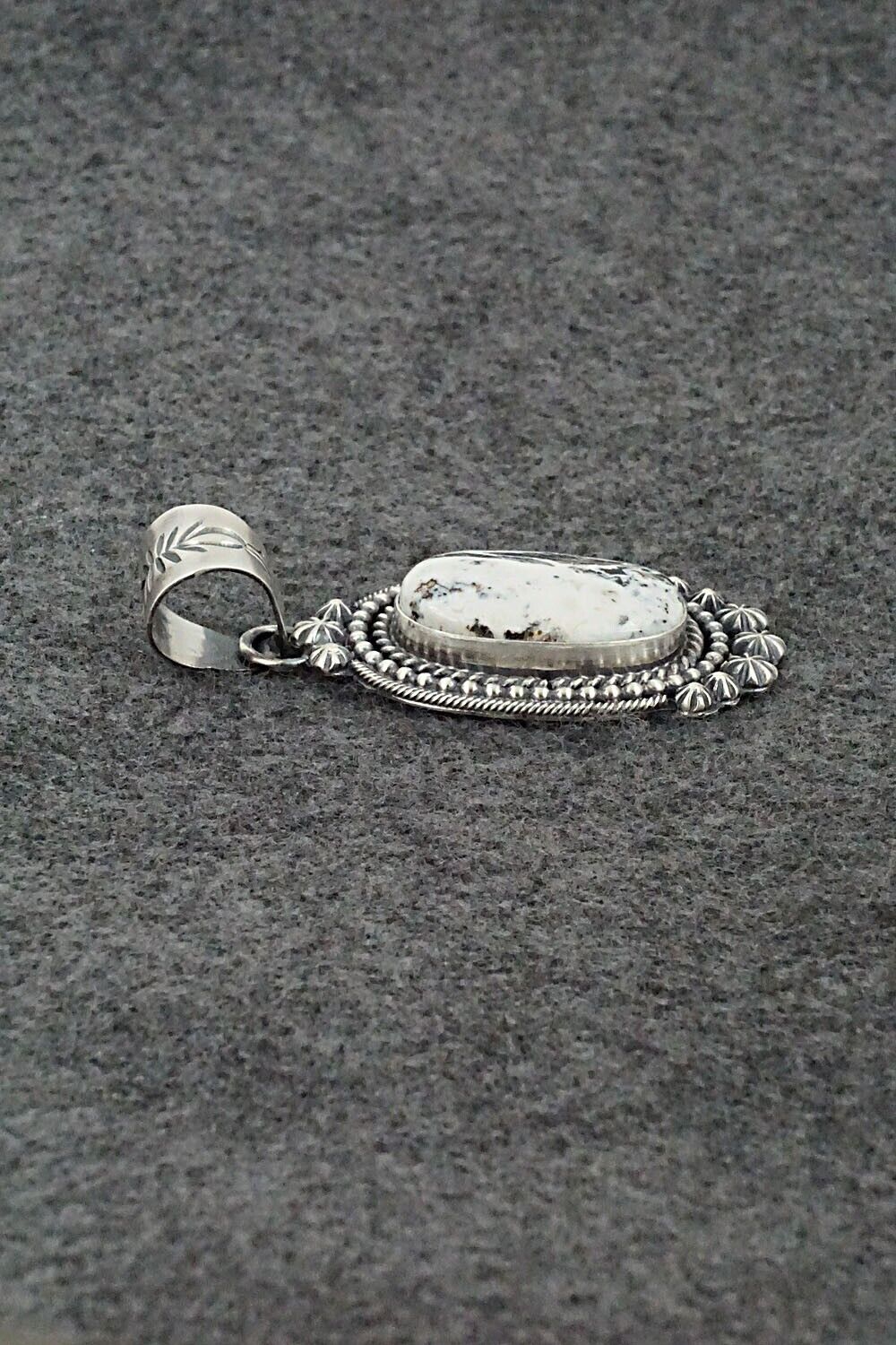 White Buffalo & Sterling Silver Pendant & Earrings Set - Raymond Delgarito