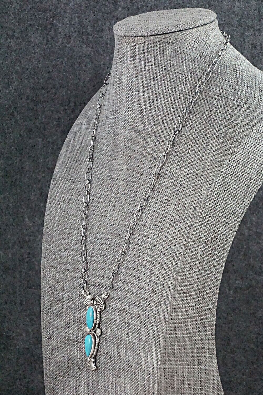 Turquoise & Sterling Silver Necklace - Verley Betone