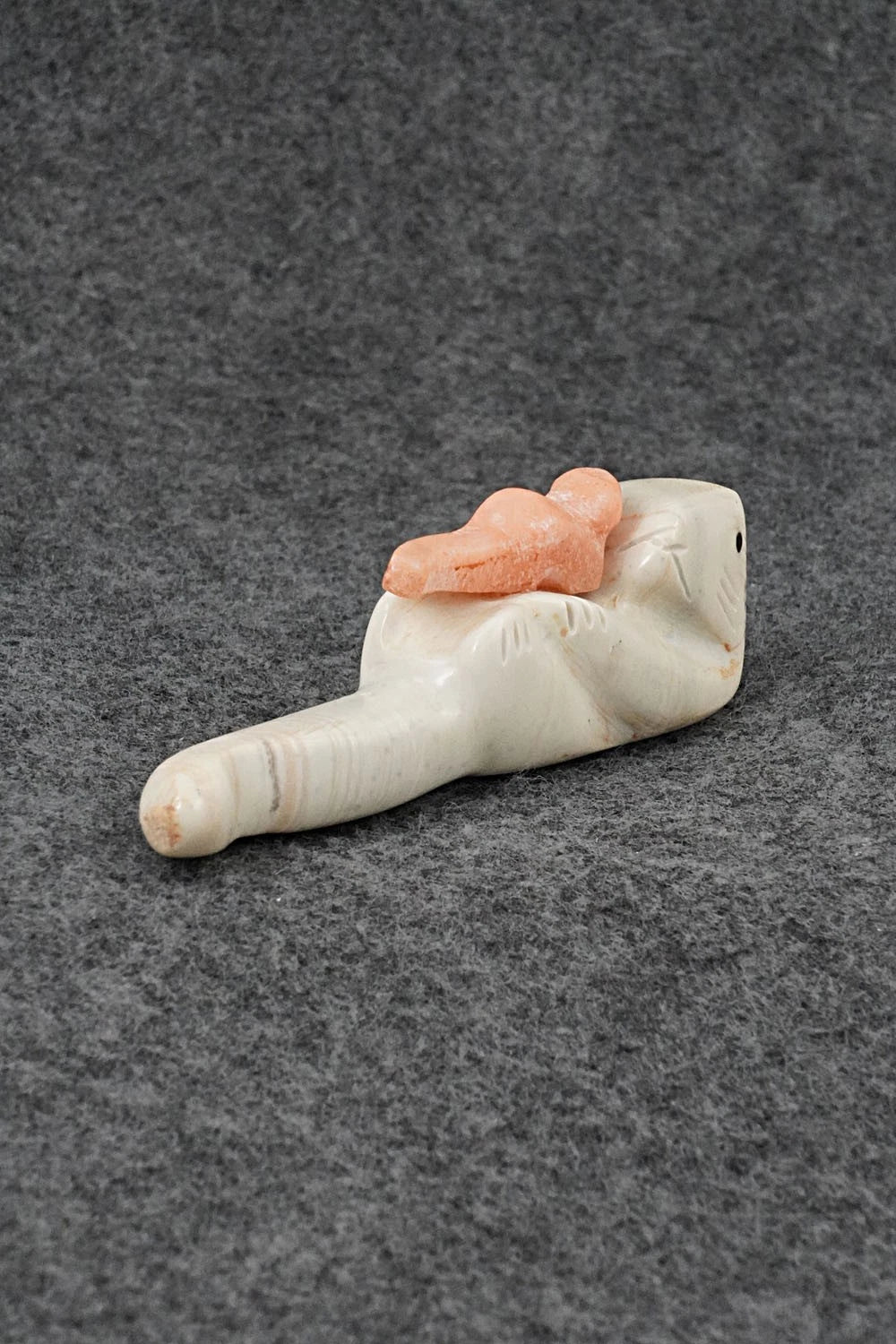 Otter Zuni Fetish Carving - Justin Red Elk
