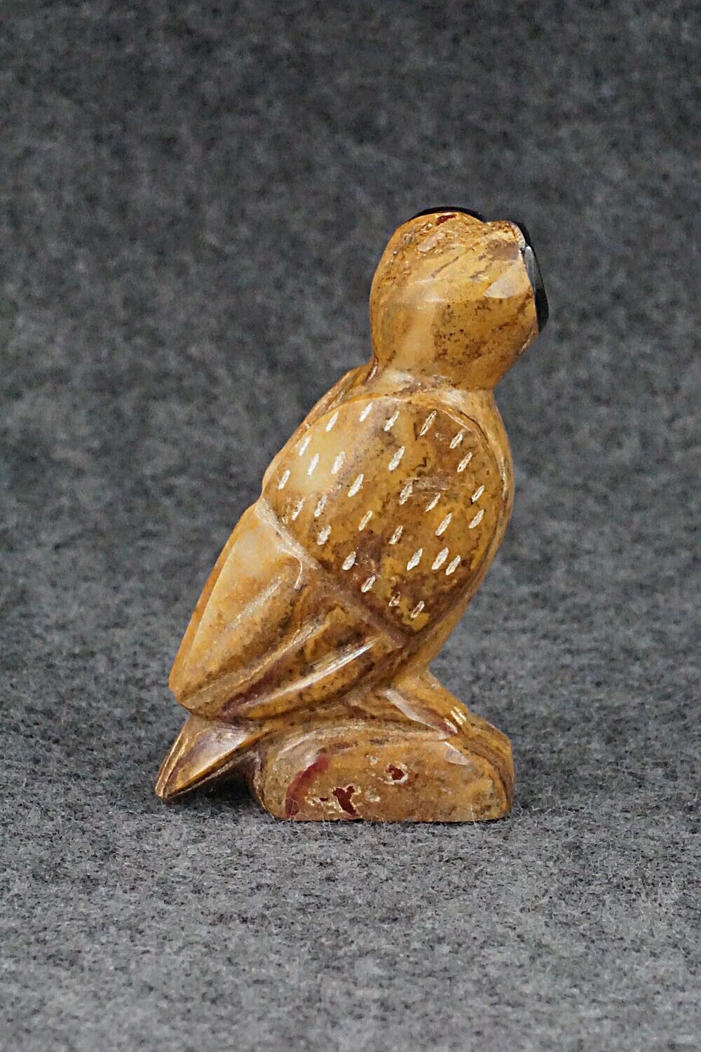 Owl Zuni Fetish Carving - Enrike Leekya