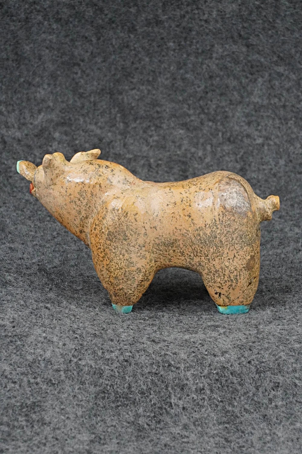Pig Zuni Fetish Carving - Freddie Leekya