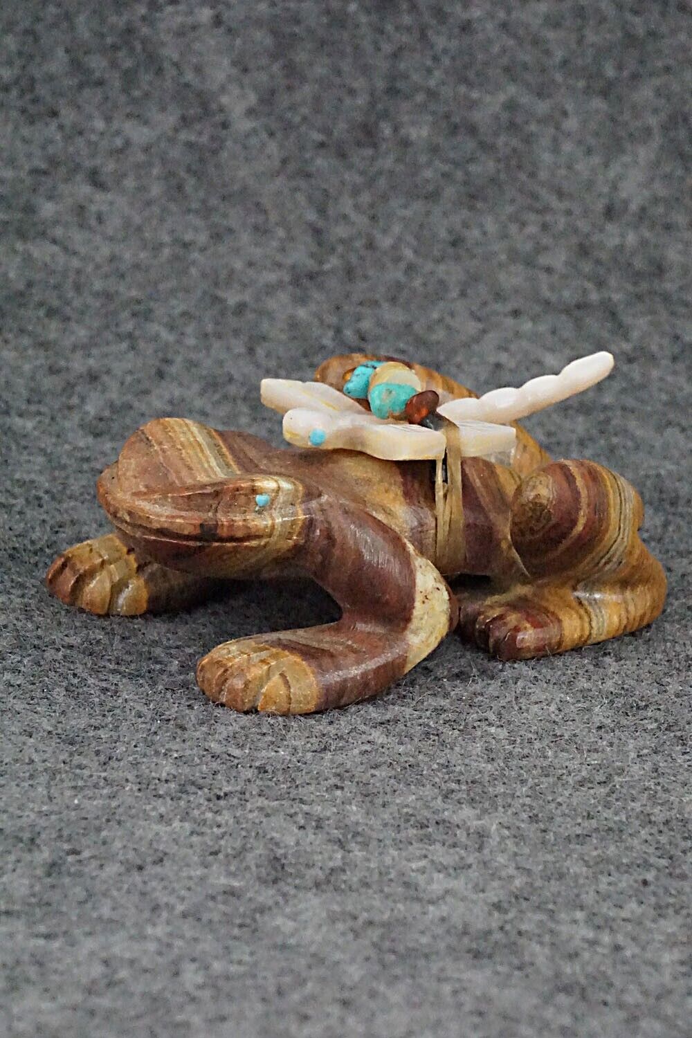 Frog with Dragonfly Zuni Fetish Carving - Douglas Martza