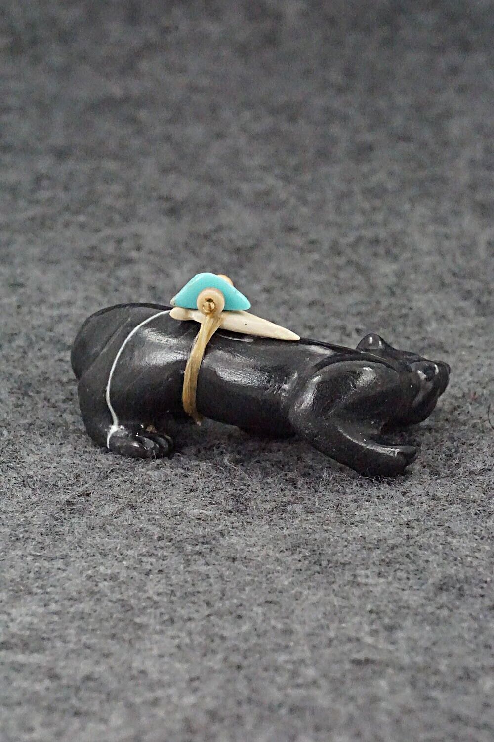 Wolf Zuni Fetish Carving - Albert Eustace
