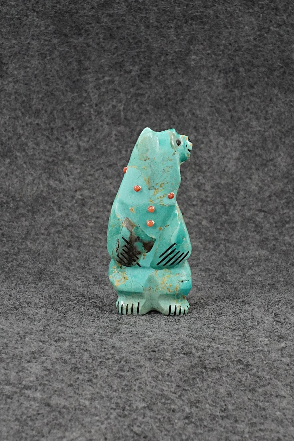 Bear Zuni Fetish Carving - Claudia Peina