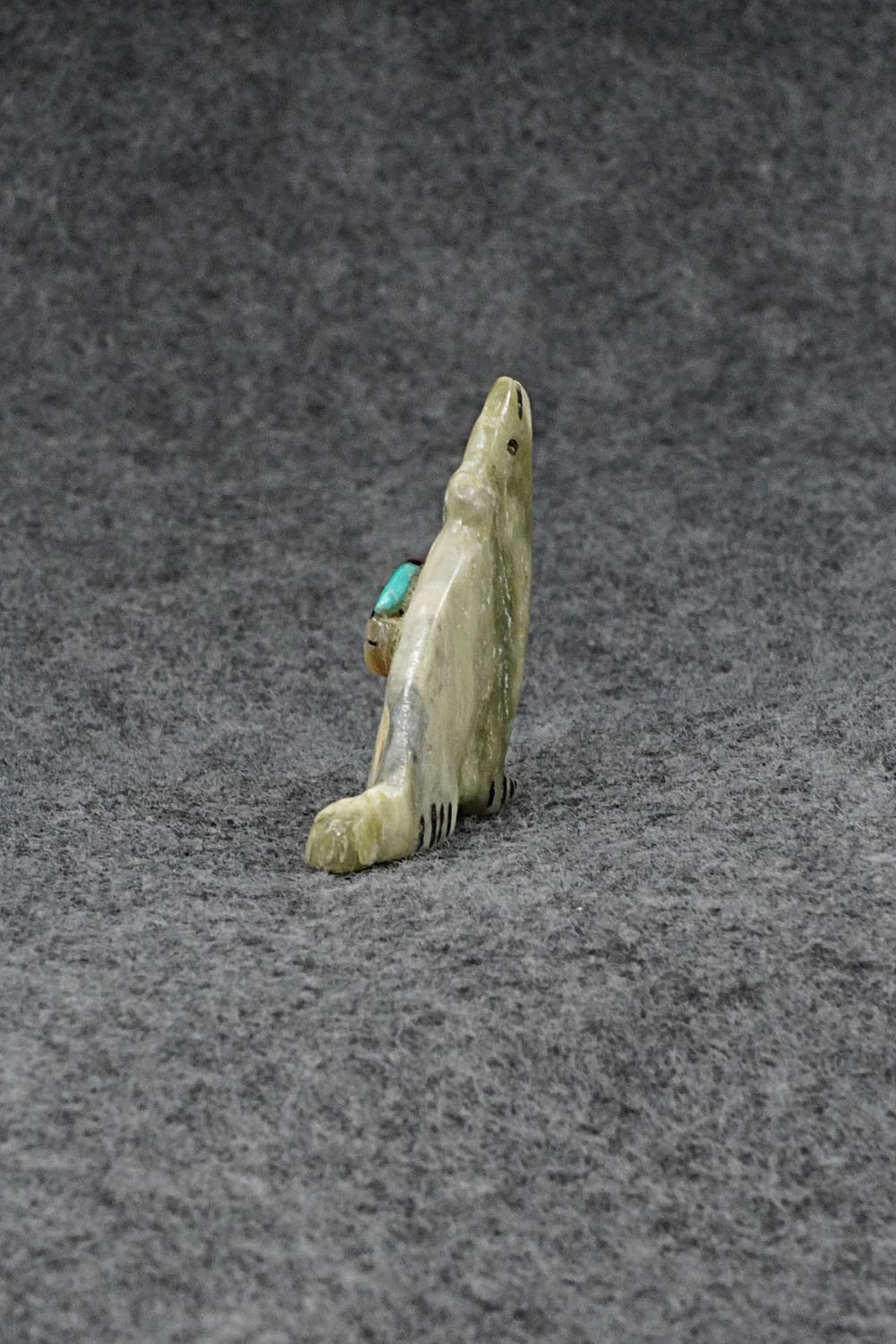 Wolf Zuni Fetish Carving - Darrin Boone