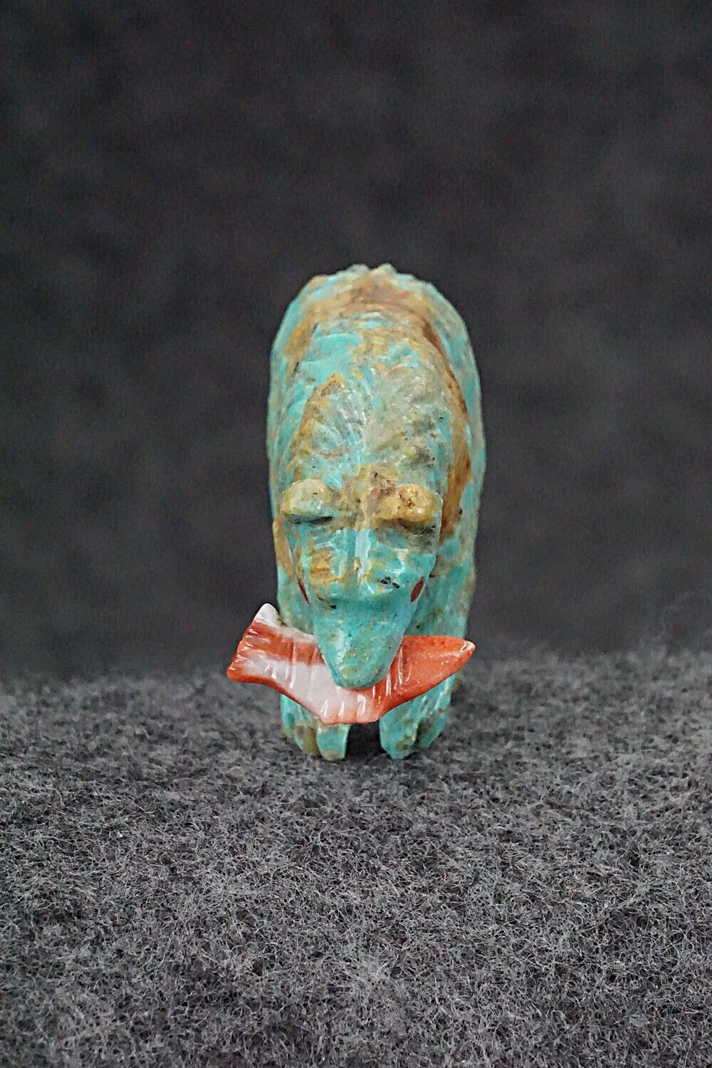 Bear with Fish Zuni Fetish Carving - Andres Quandelacy