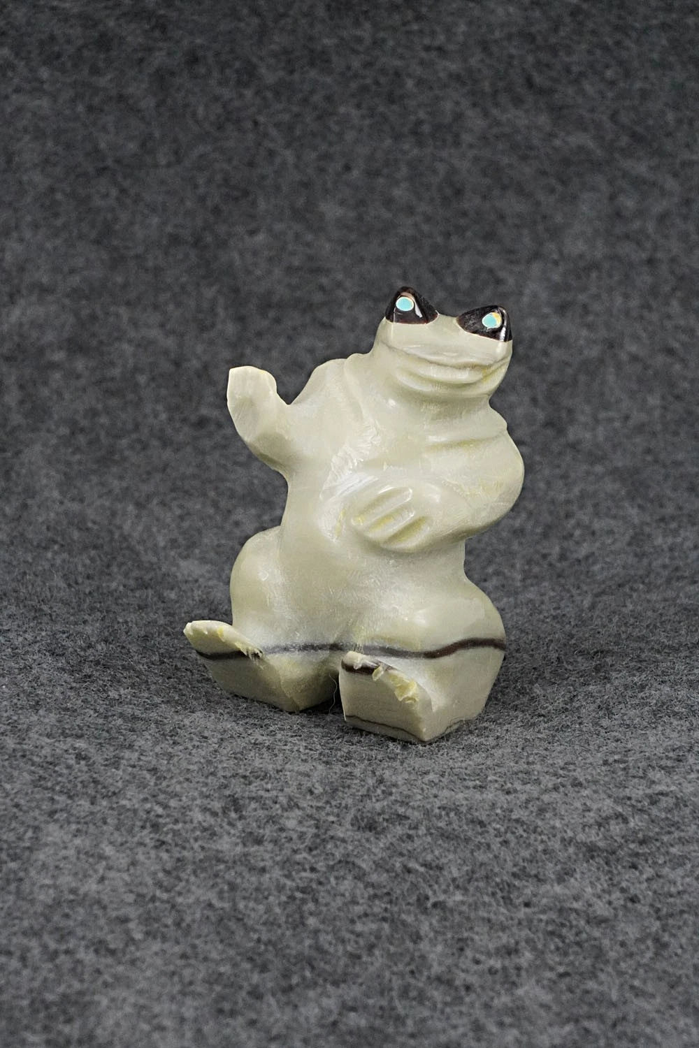 Frog Zuni Fetish Carving - Freddie Leekya