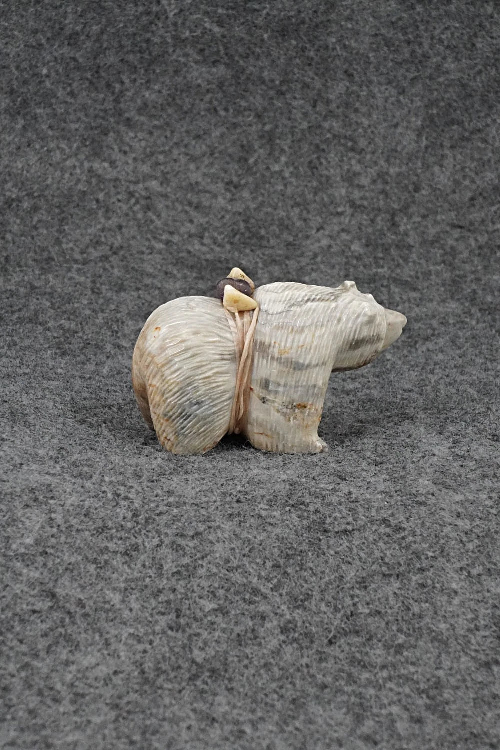 Bear Zuni Fetish Carving - Farlan & Paulette Quam