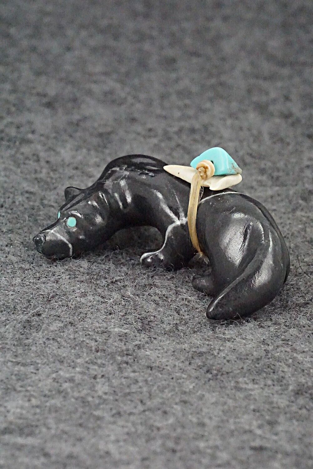 Wolf Zuni Fetish Carving - Albert Eustace