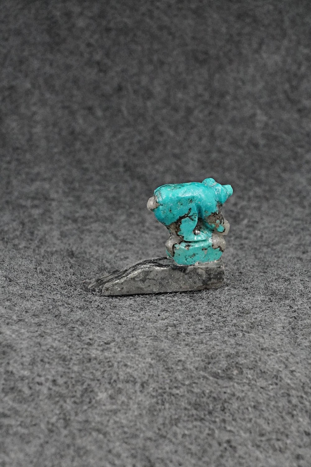 Bear Zuni Fetish Carving - Ruben Najara