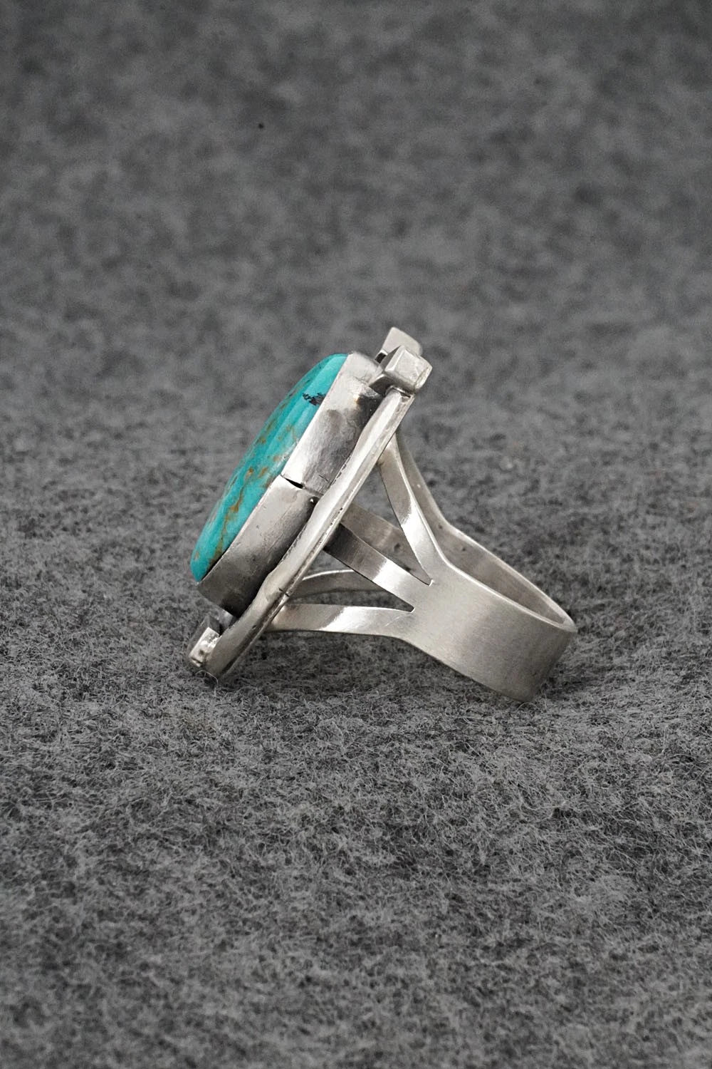 Turquoise & Sterling Silver Ring - Bobby Johnson - Size 8.5