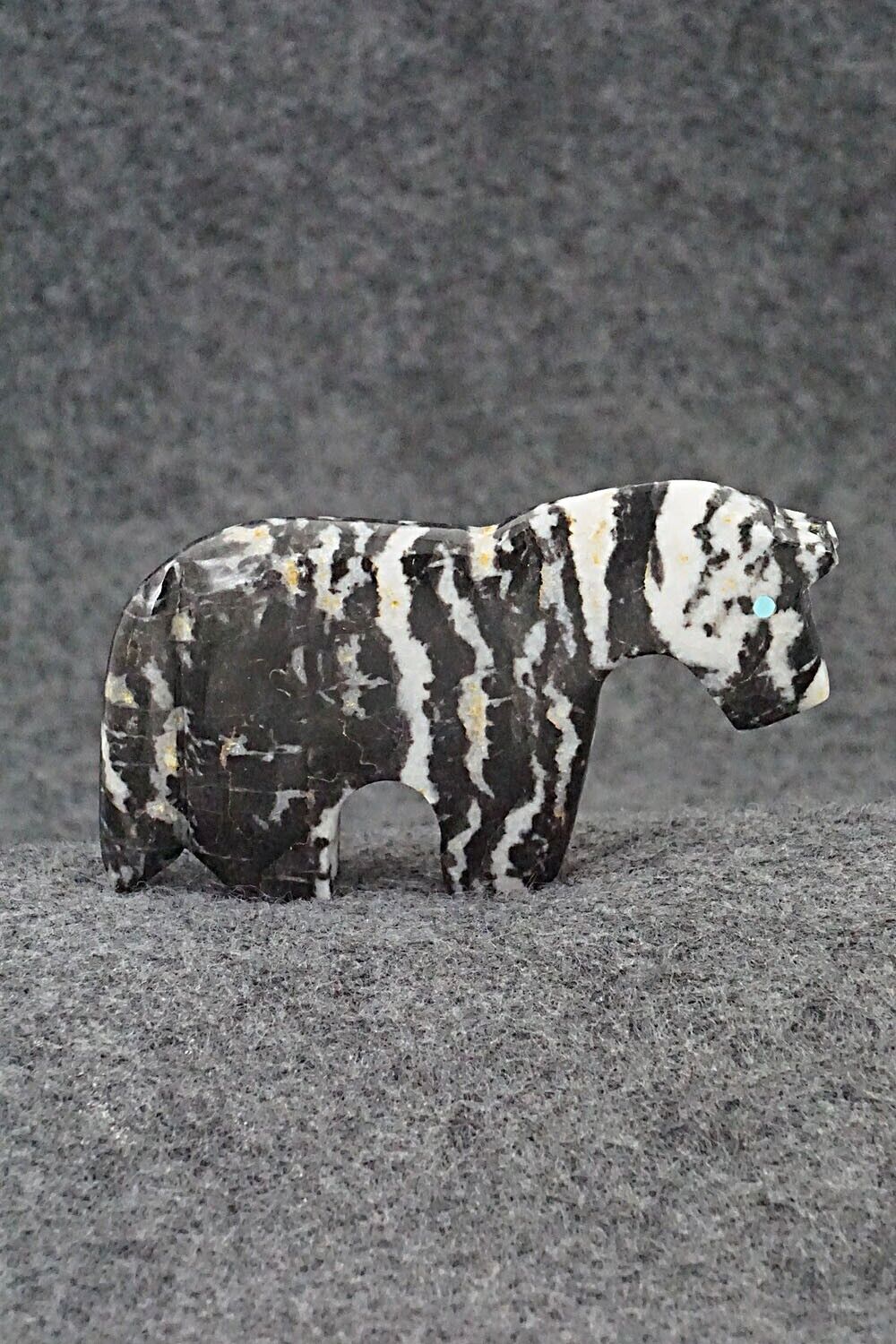 Horse Zuni Fetish Carving - Bernard Laiwakete