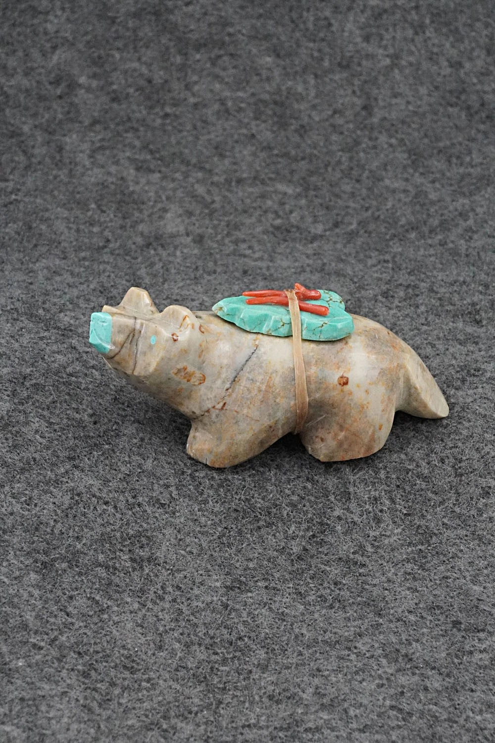 Badger Zuni Fetish Carving - Enrike Leekya