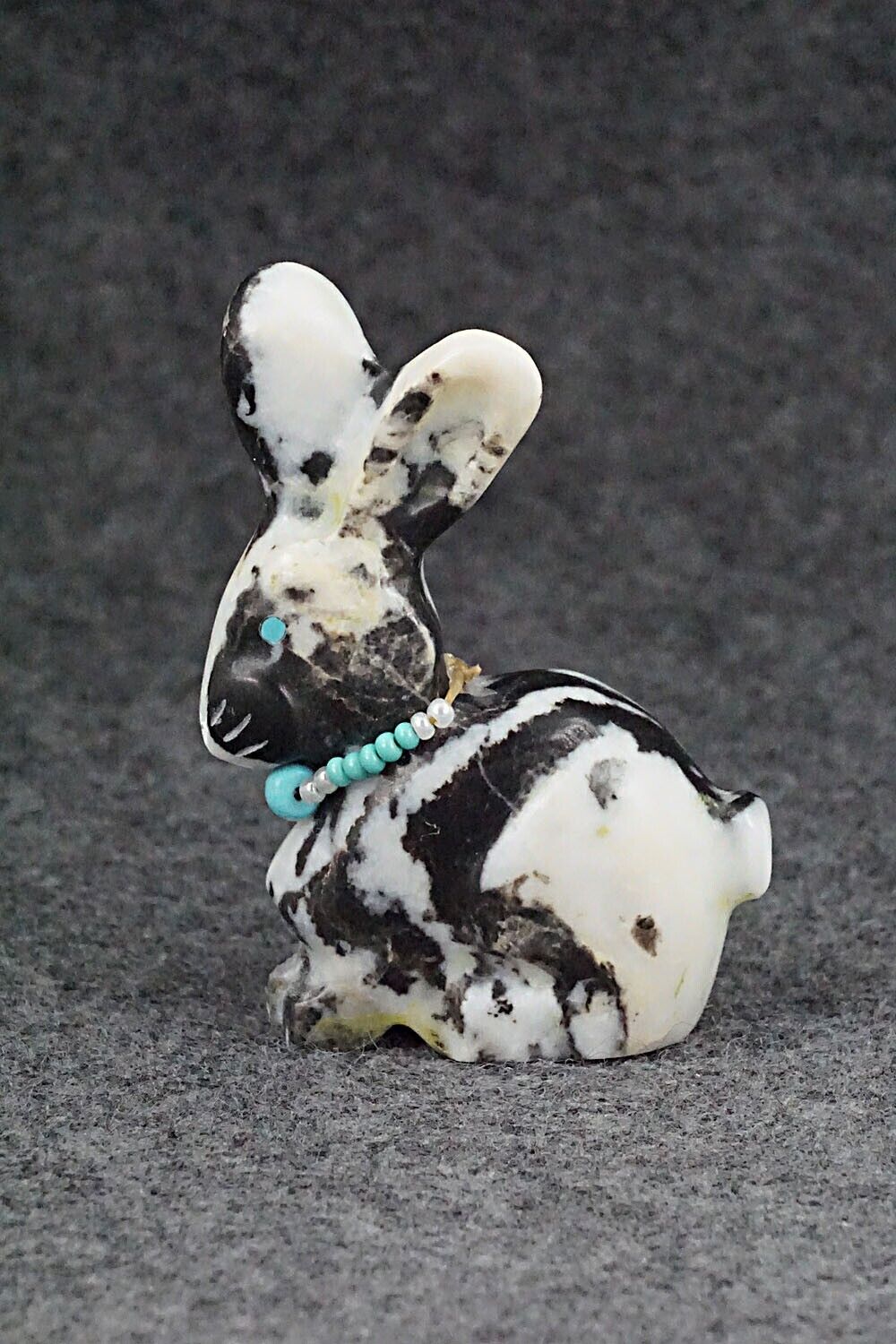 Jack Rabbit Zuni Fetish Carving - Andres Lementino