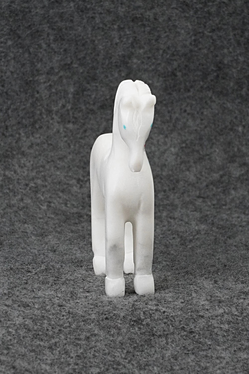 Horse Zuni Fetish Carving - Andres Lementino