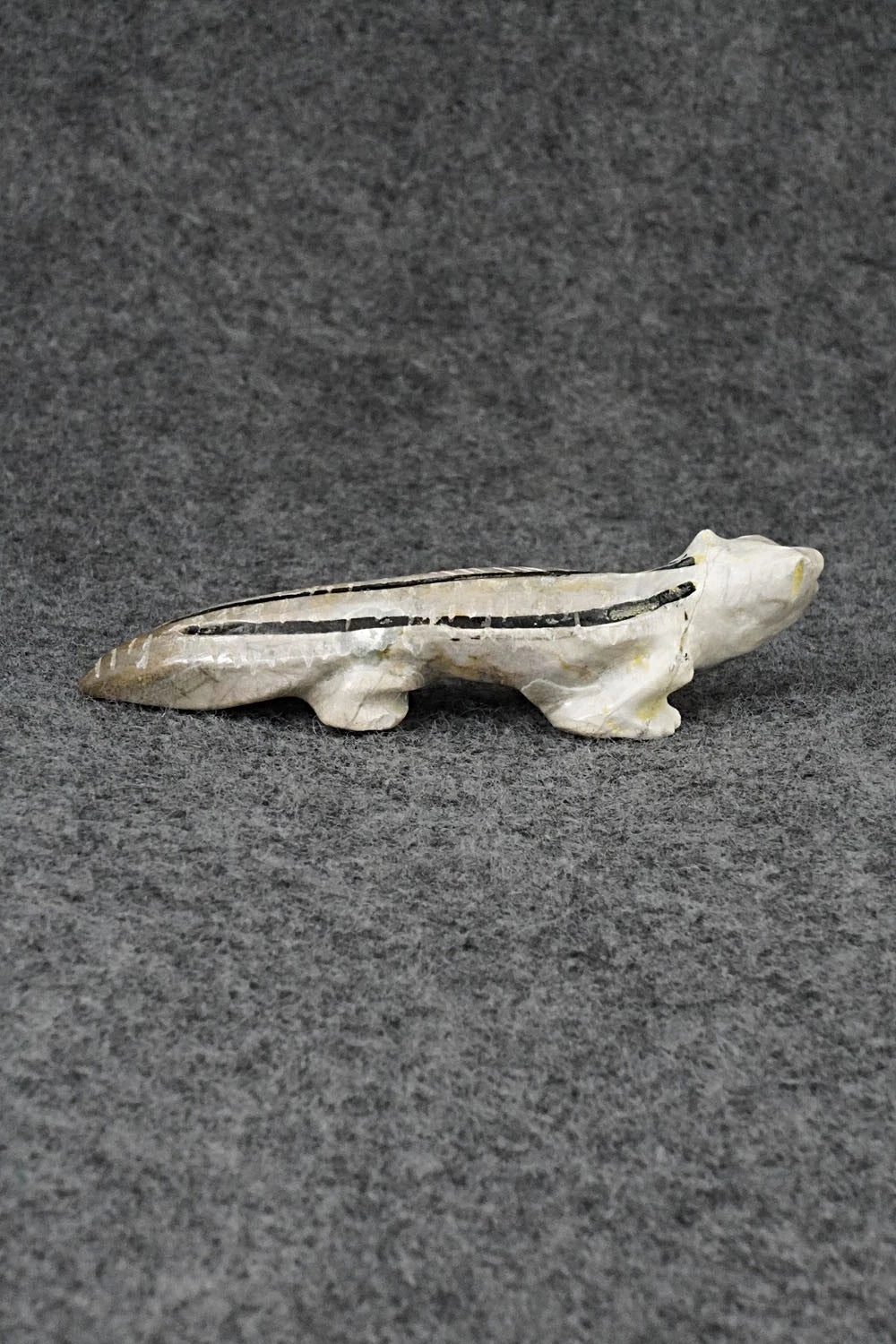Badger Zuni Fetish Carving - Freddie Leekya