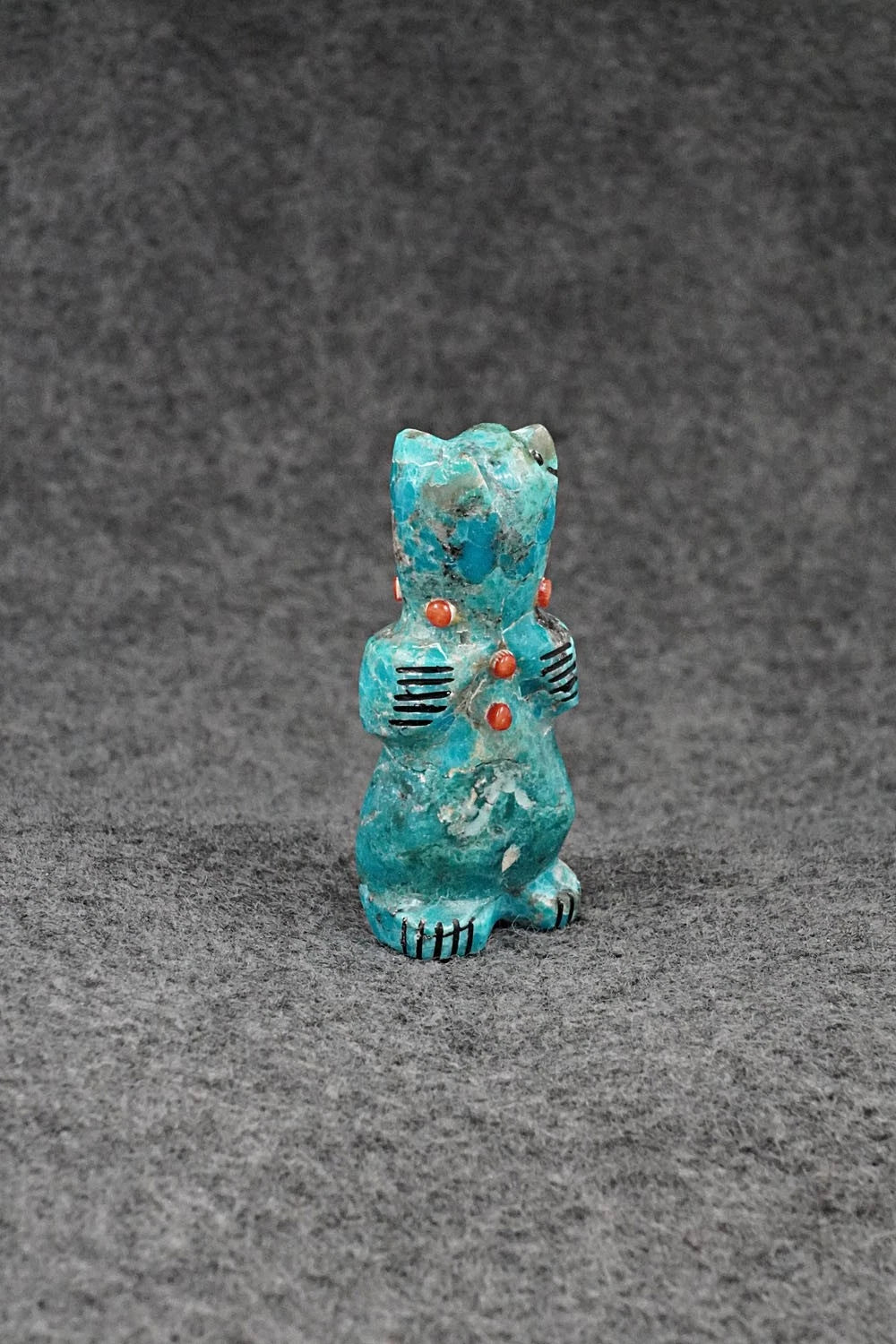 Bear Zuni Fetish Carving - Claudia Peina