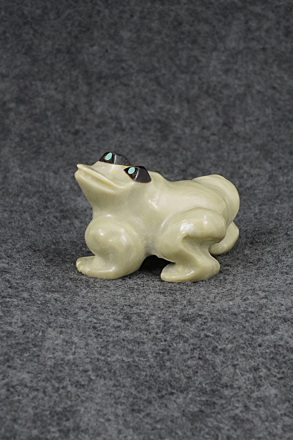 Frog Zuni Fetish Carving - Freddie Leekya