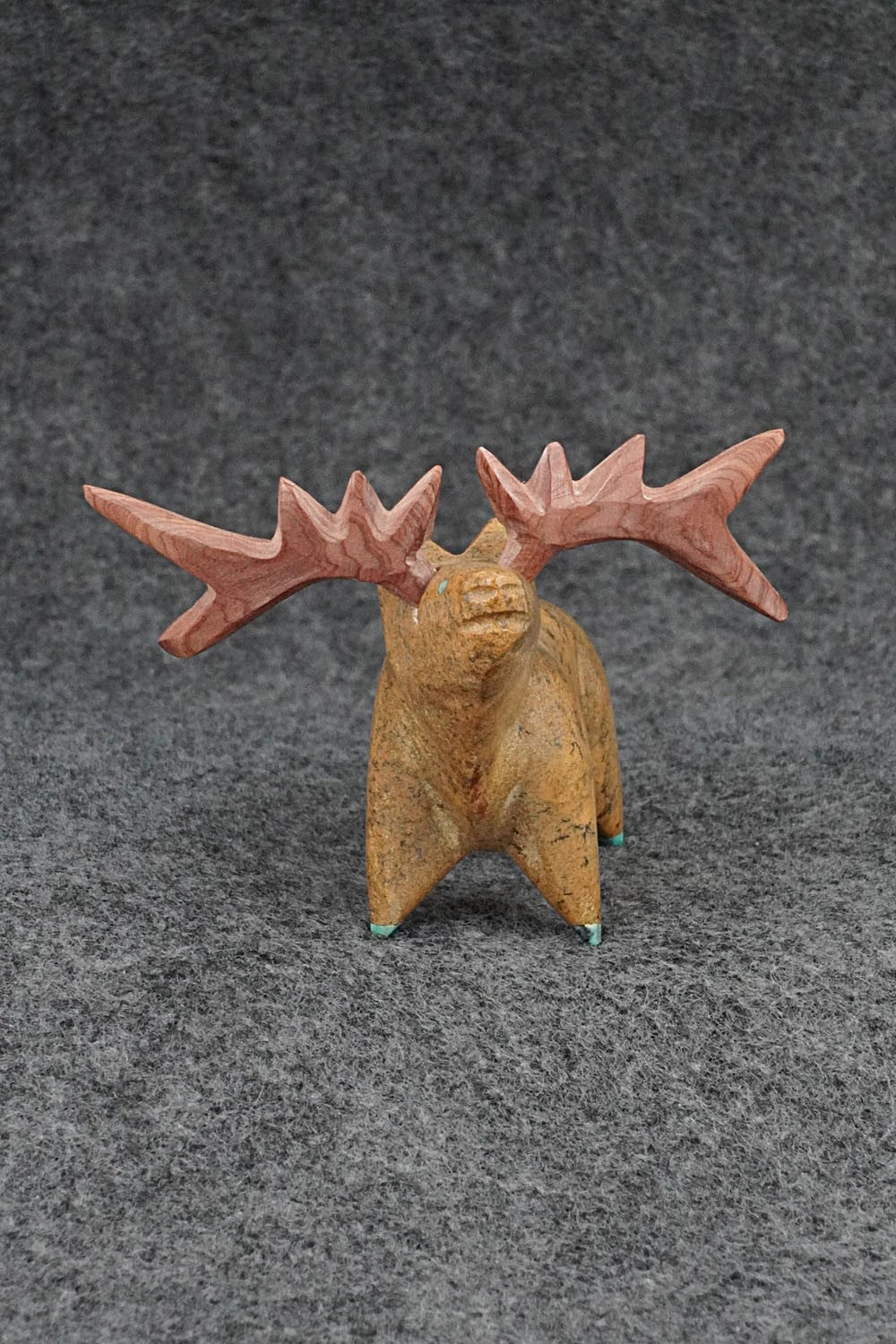 Moose Zuni Fetish Carving - Enrike Leekya