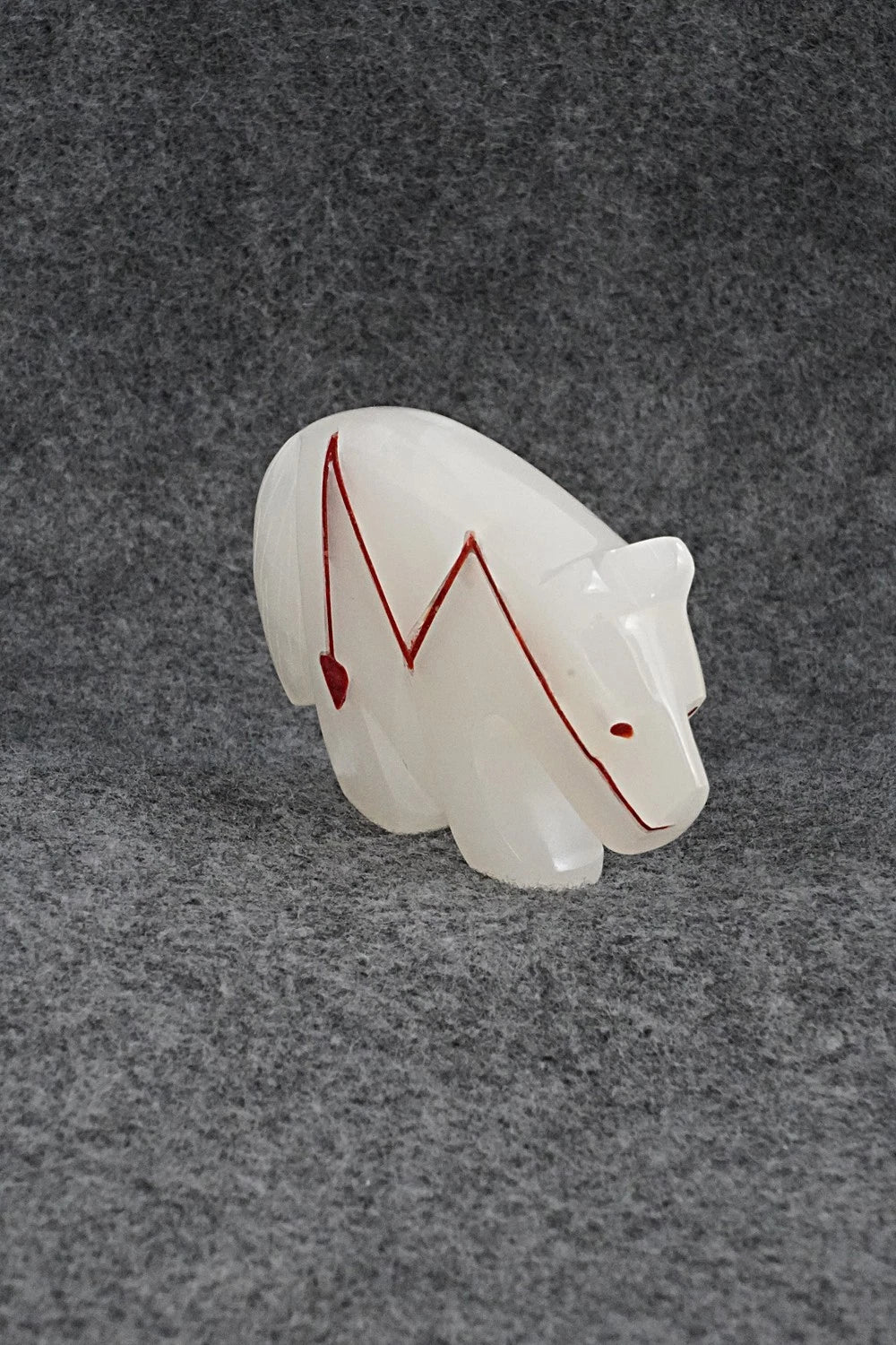 Wolf Zuni Fetish Carving - Kenric Laiwakete