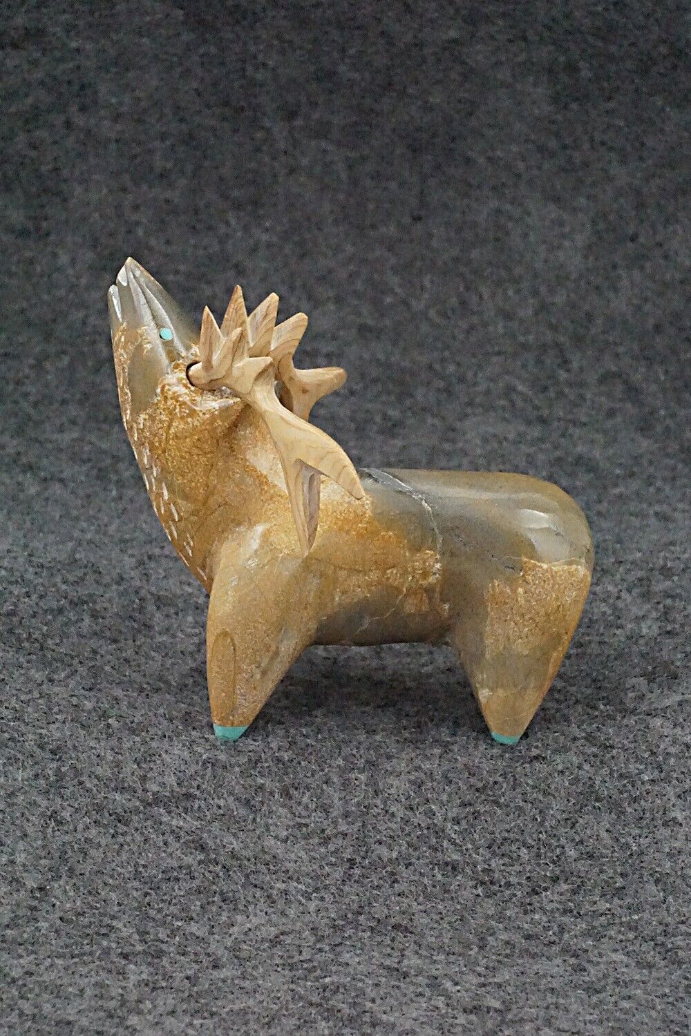 Elk Zuni Fetish Carving - Enrike Leekya