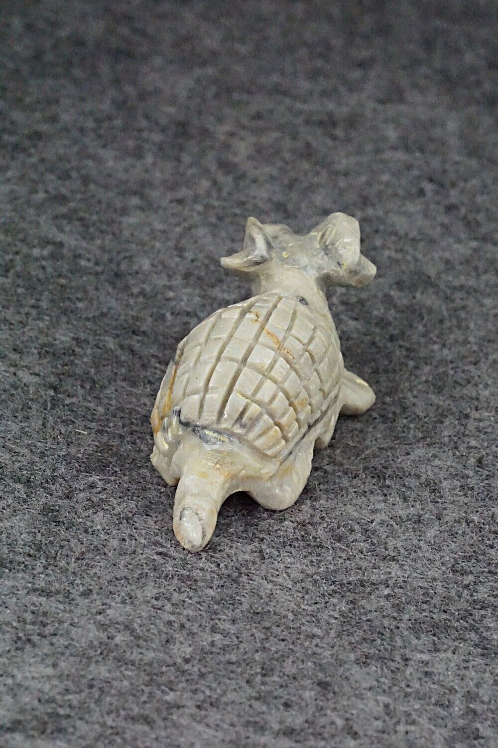 Armadillo Zuni Fetish Carving - Dana Malani