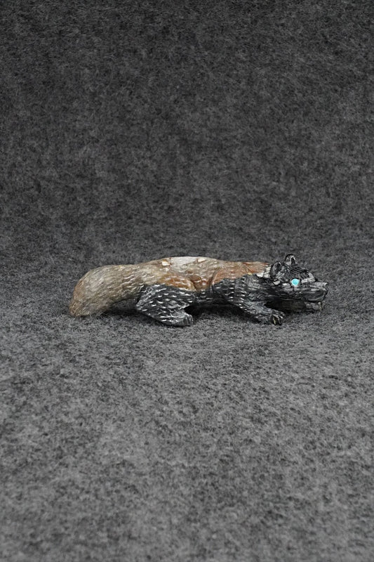 Wolf Zuni Fetish Carving - Ethan Lowyasate