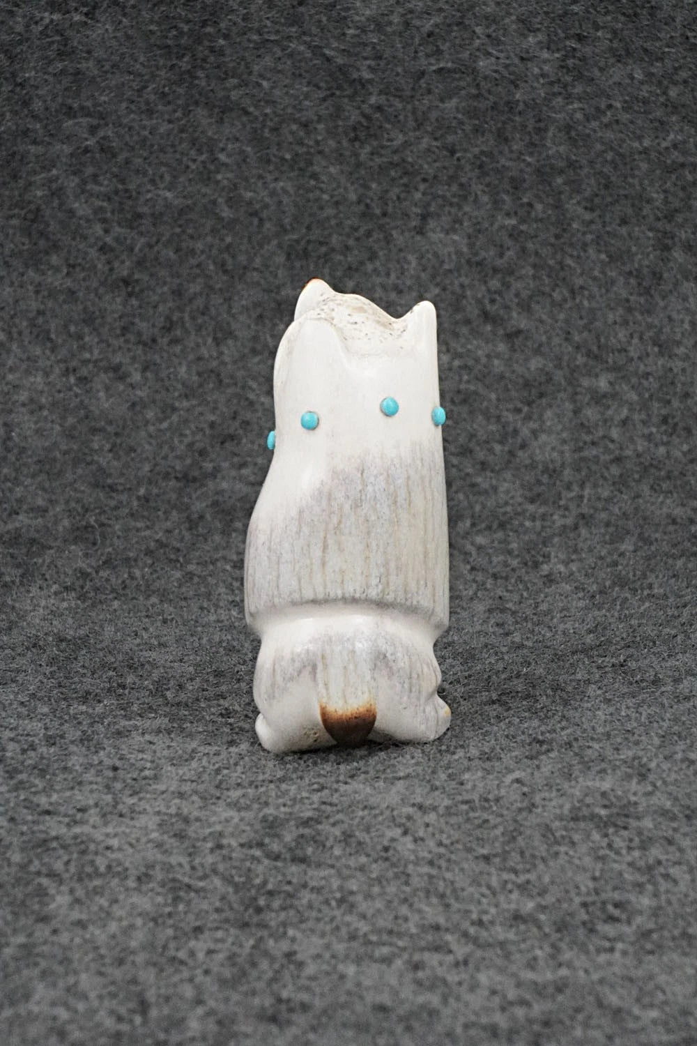 Bear Zuni Fetish Carving - Claudia Peina