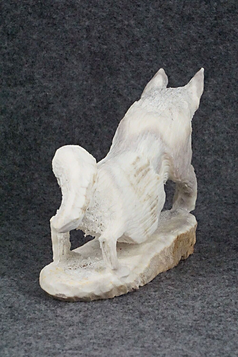 Wolf Zuni Fetish Carving - Lewis Malie Jr.