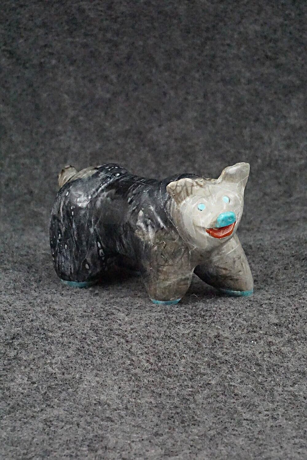 Pig Zuni Fetish Carving - Freddie Leekya