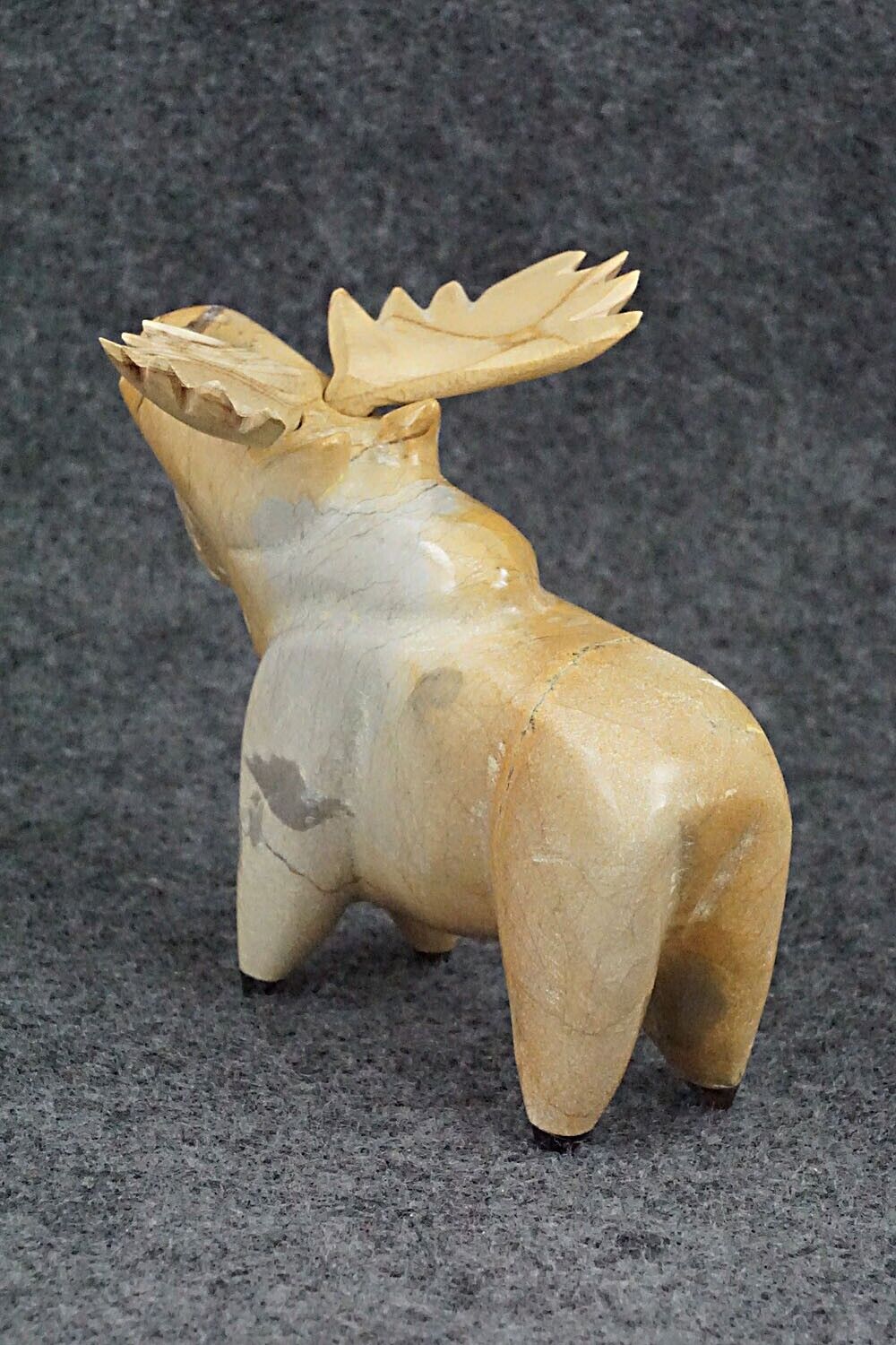 Moose Zuni Fetish Carving - Enrike Leekya