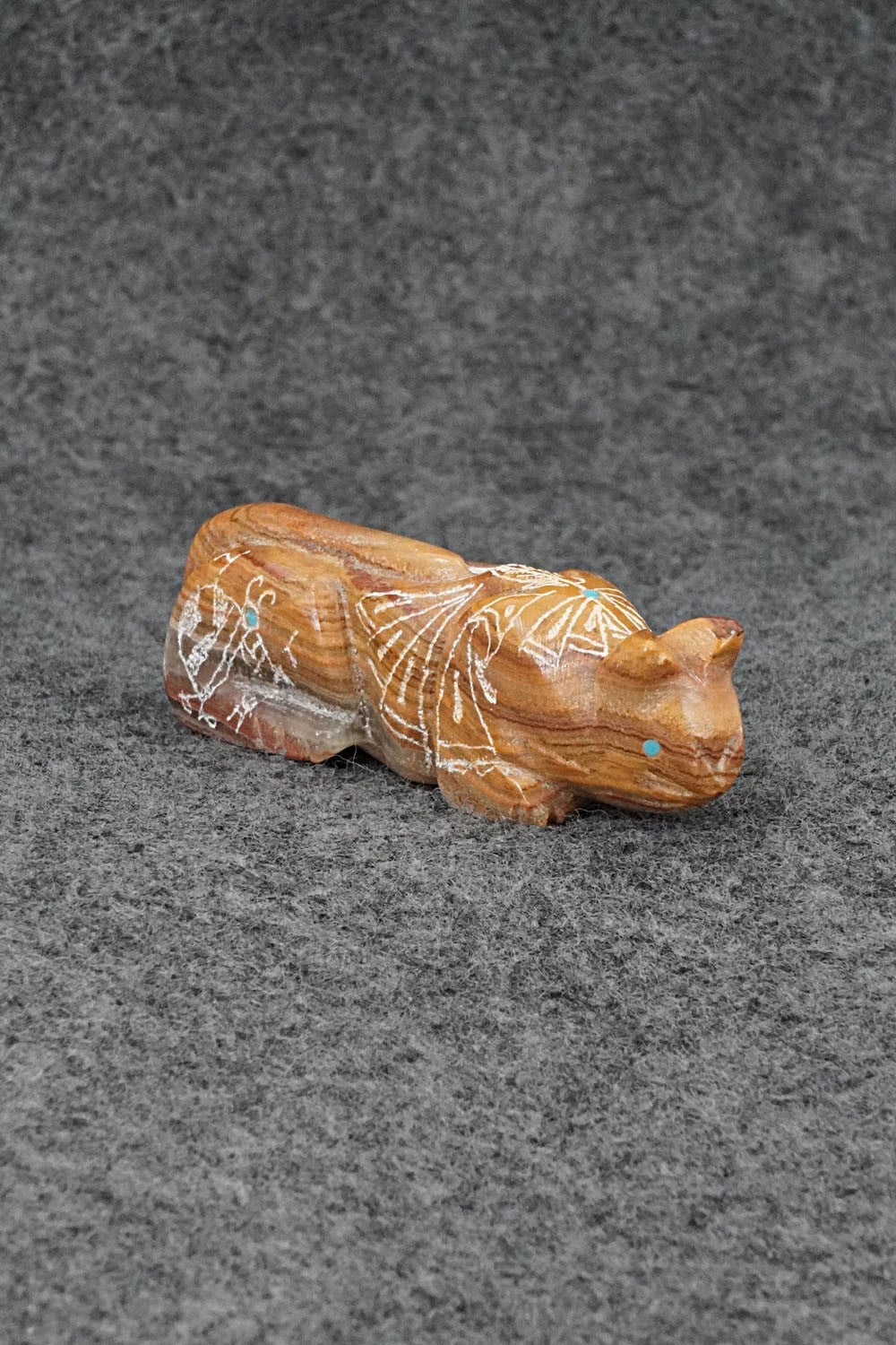 Mountain Lion Zuni Fetish Carving - Adrian Cachini