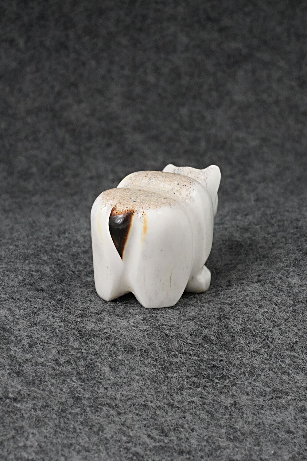 Bear Zuni Fetish Carving - Claudia Peina