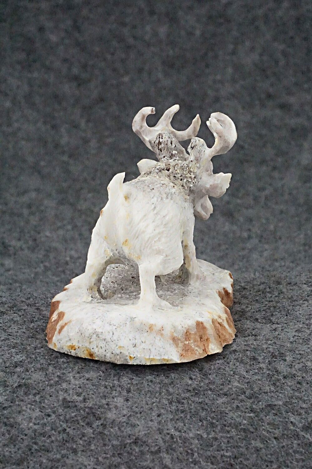 Deer Zuni Fetish Carving - Lewis Malie Jr.