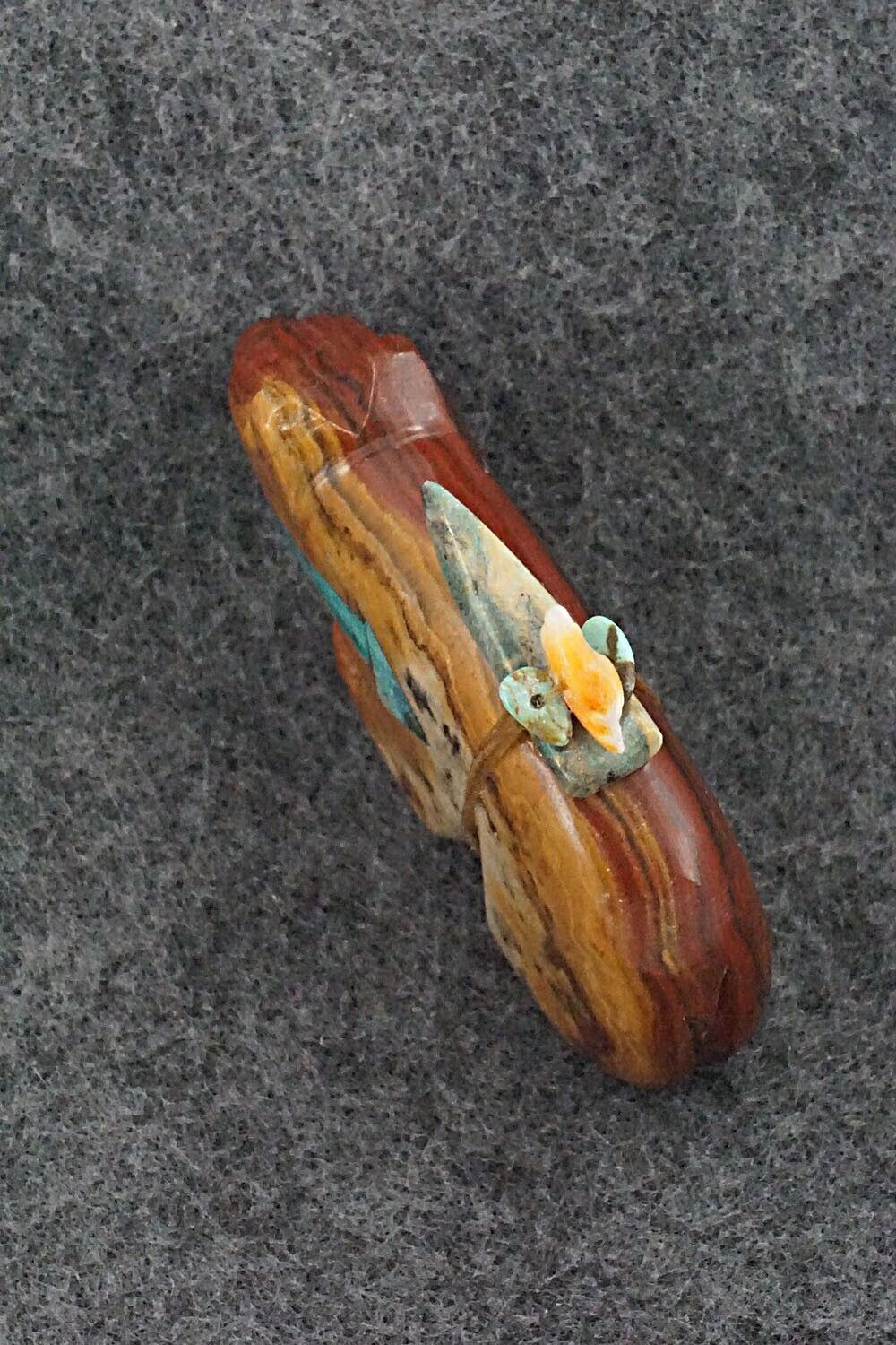 Bear Zuni Fetish Carving - Donovan Laiwakete